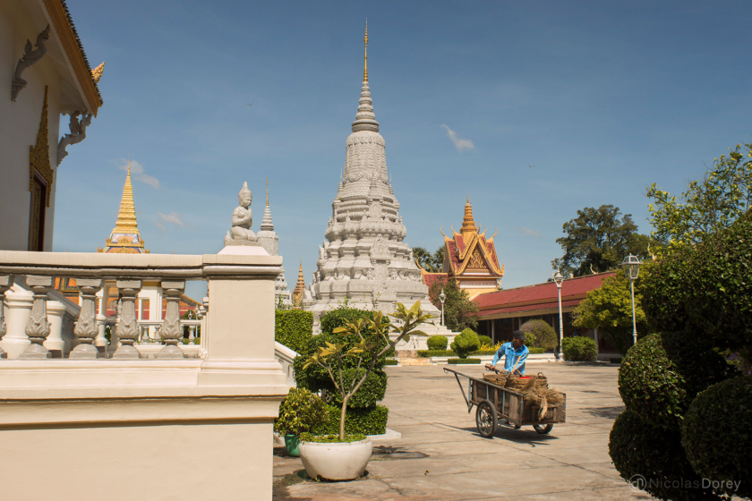 nicolas_dorey_cambodia_royal_palace_stuppa
